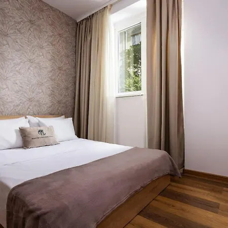 Spacious With Lovely Terrace Апартаменты София